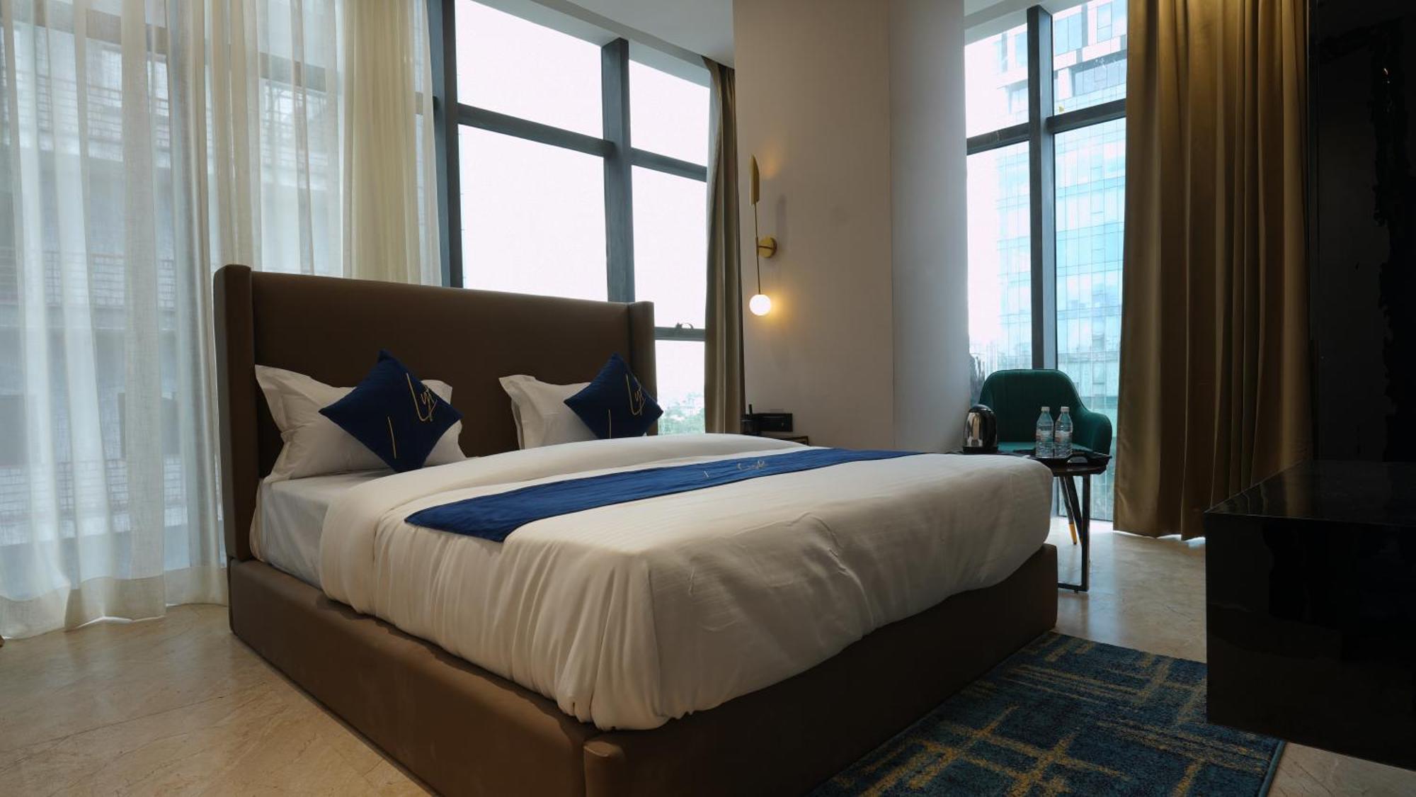 Aquila Grand Suites - Noida Sector 136 Екстериор снимка