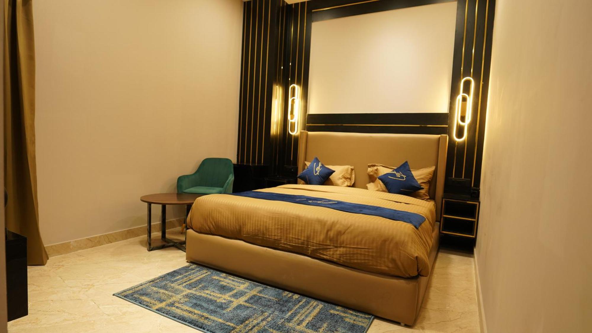 Aquila Grand Suites - Noida Sector 136 Екстериор снимка